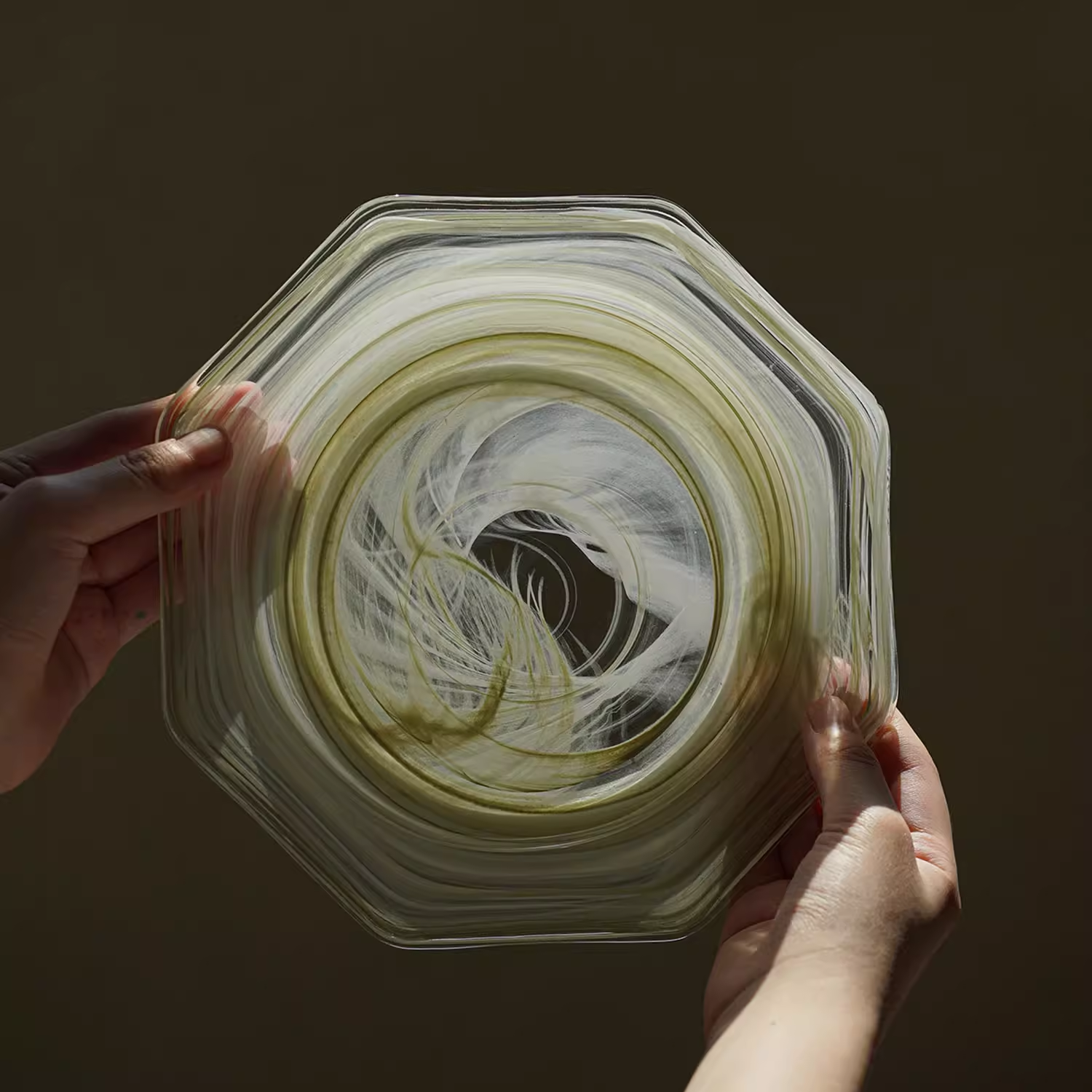 Round Octagonal Cloudy Glass Plate Green