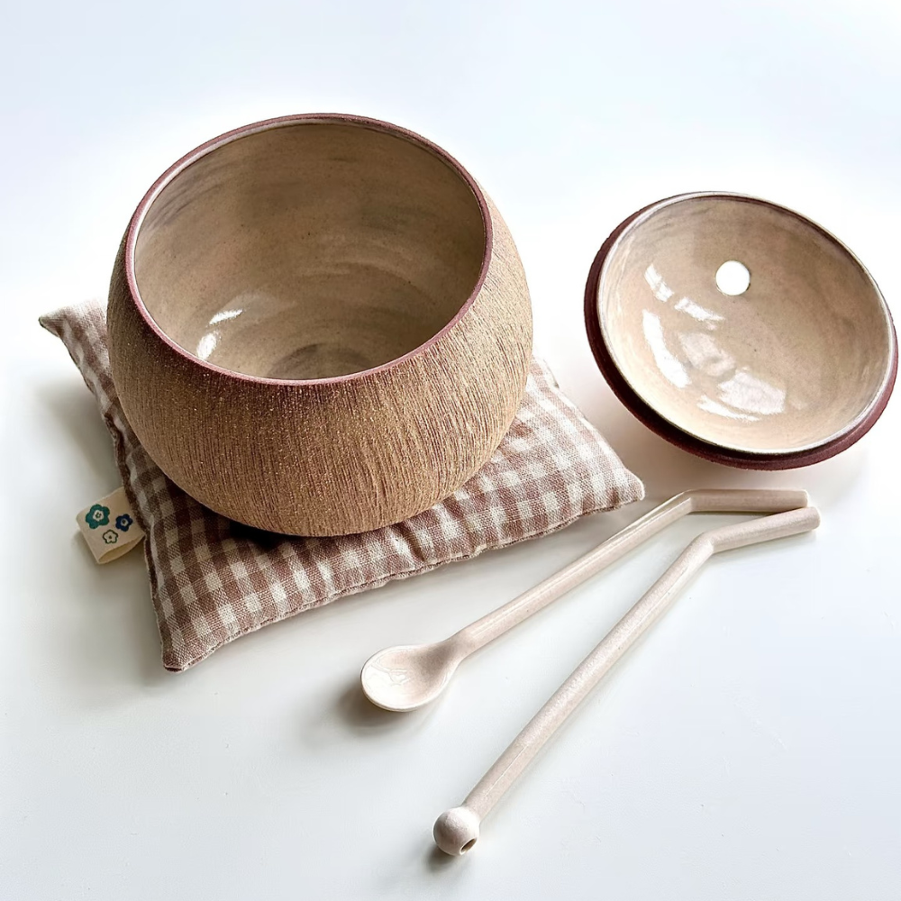 Whole Coconut Straw Cup