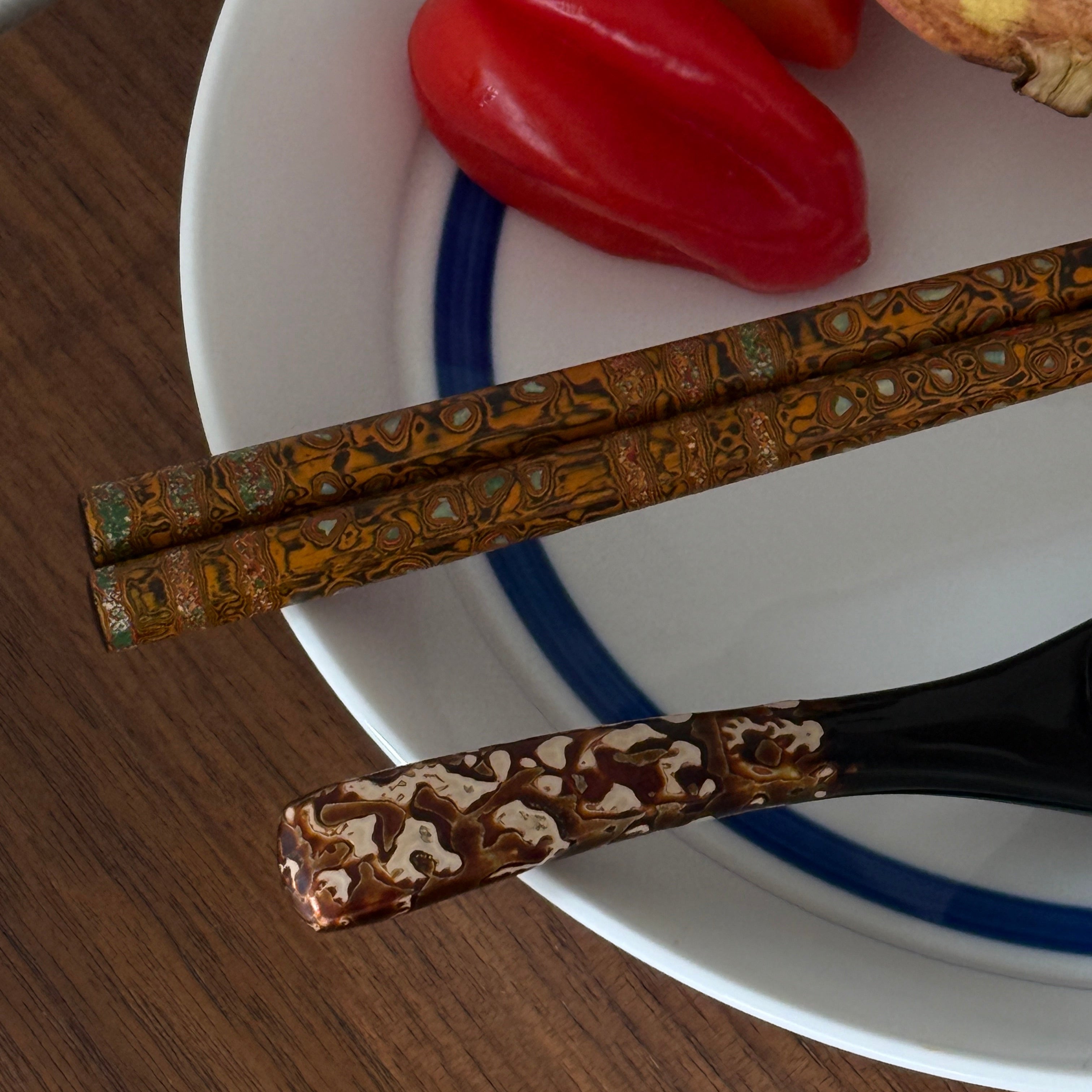 Lacquered Chopsticks & Chopsticks Rest