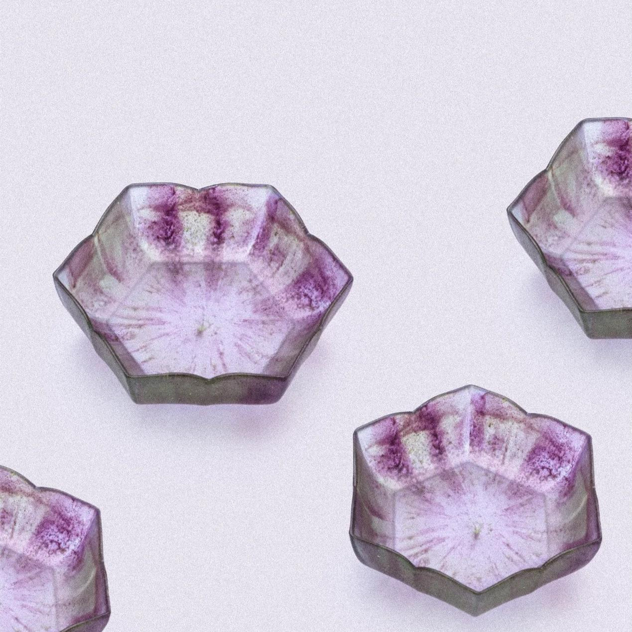 Rhombus Flower Glass Plate - Twilight Purple