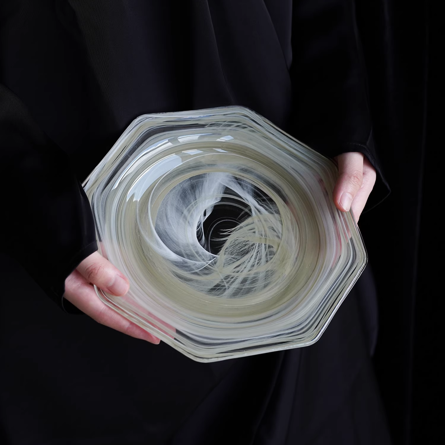 Round Octagonal Cloudy Glass Plate Green
